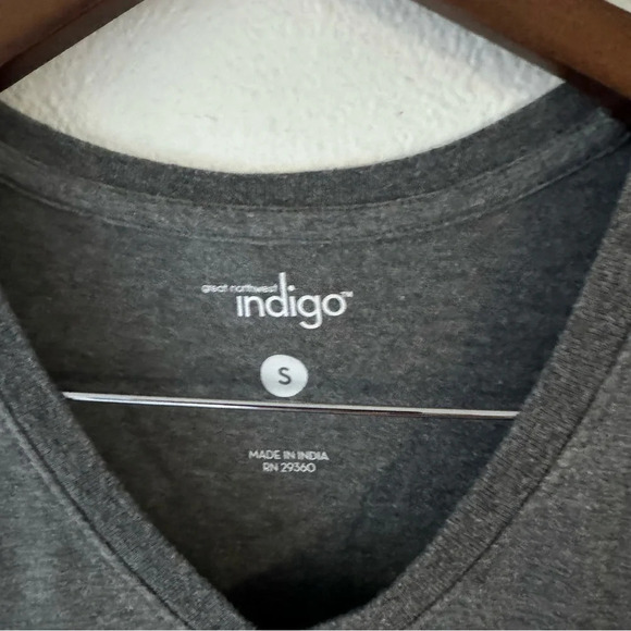 classic vneck 3/4 sleeve basic minimalist tee casual size small Great Northwest - Picture 3 of 8